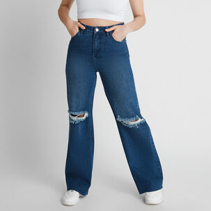 Jeans Con Destroyed En Rodillas